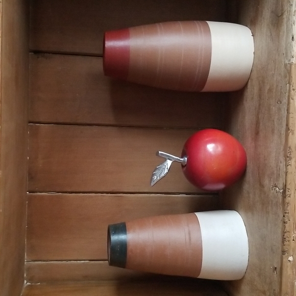 - - West elm pottery - Picture 2 of 3